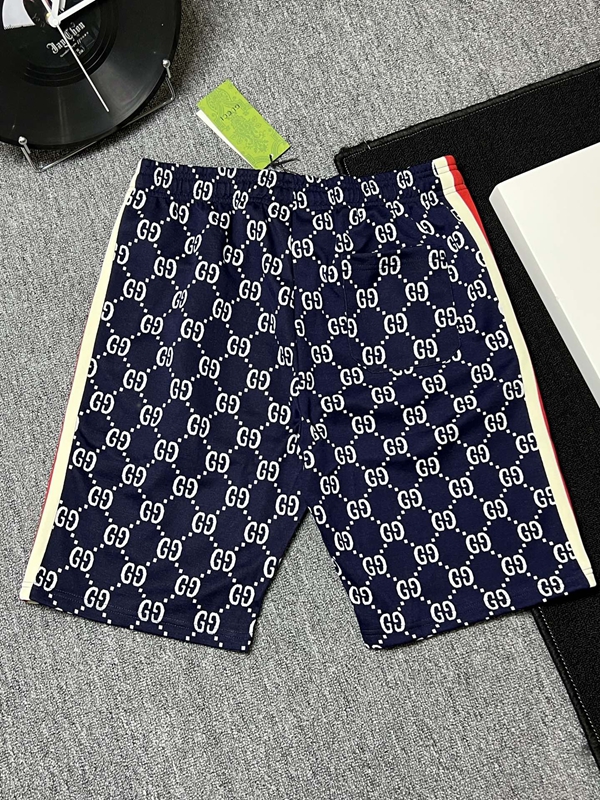 ブランドハーフパンツ側面デザイン